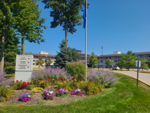 Oneida Center and Hotel in Green Bay